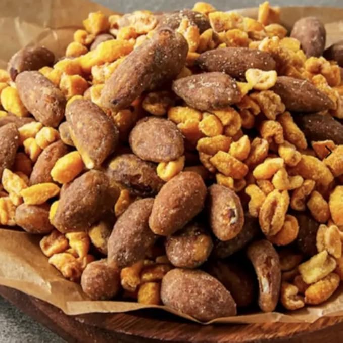 [Official Gilim HBAF] Korean Baked Corn Crunchy Almonds Nut | Nutritious & Gluten Free | Kids Lunch After-School, Work, Trip Camping Snack | Asian Snack Korean Chips Sovenior (Baked Corn, 1x190gram)
