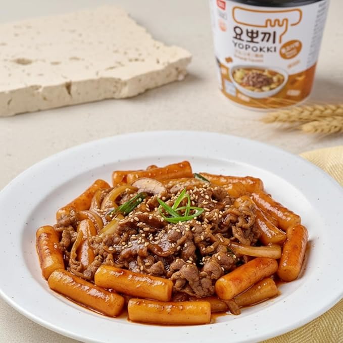 Yopokki Instant Tteokbokki Cup (Bulgogi, Cup of 2) Korean Street food with Bulgogi flavored sauce Topokki Rice Cake - Quick & Easy to Prepare